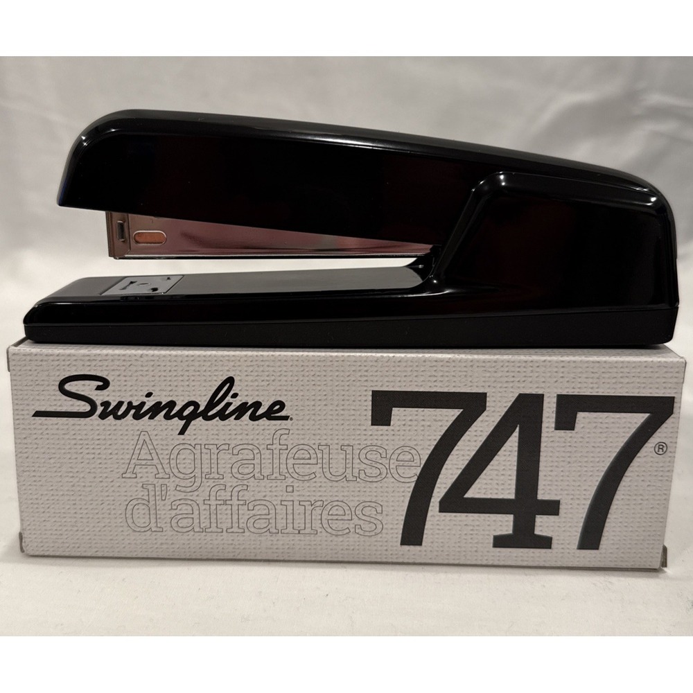 Swingline Stapler, 30 Sheet , 747 Business Stapler, Jam Free, Metal, Black